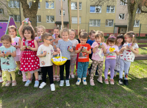 W poszukiwaniu wielkanocnych jajek
