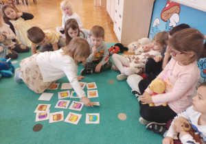 Gra "Miodowe Memory".