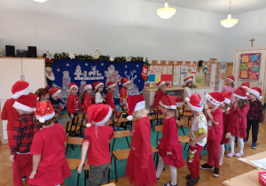 Zabawa "Muzyczne krzesła".