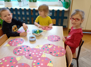 NASZA ŚWIĄTECZNA CHOINKA