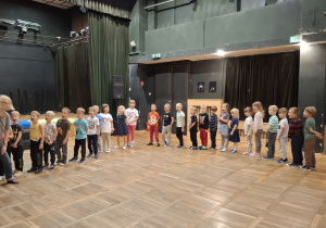 Dzieci gotowe do zabaw