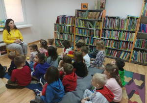 Bibliotekarka opowiada o Łodzi i Julianie Tuwimie.