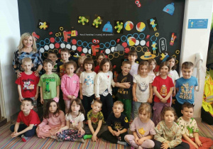 Pamiątkowe grupowe zdjęcie.
